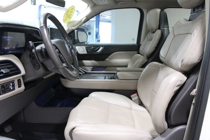 Used 2022 Lincoln Navigator L Reserve AWD/4WD image 23