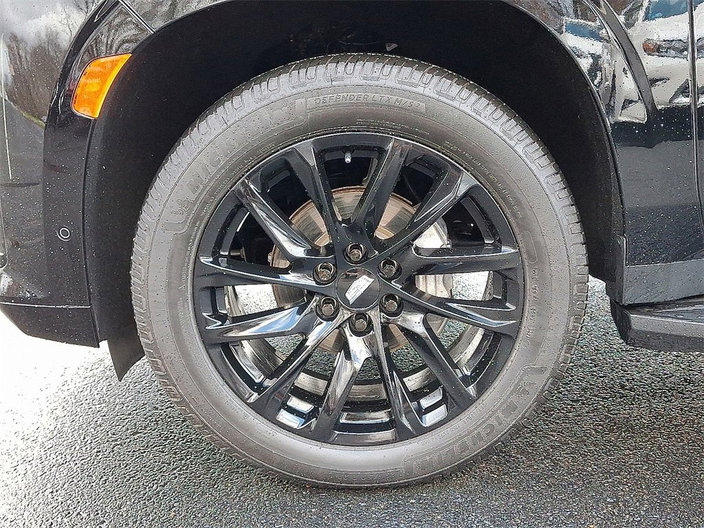 Used 2021 Cadillac Escalade ESV Sport w/ LPO, ONYX Package image 9