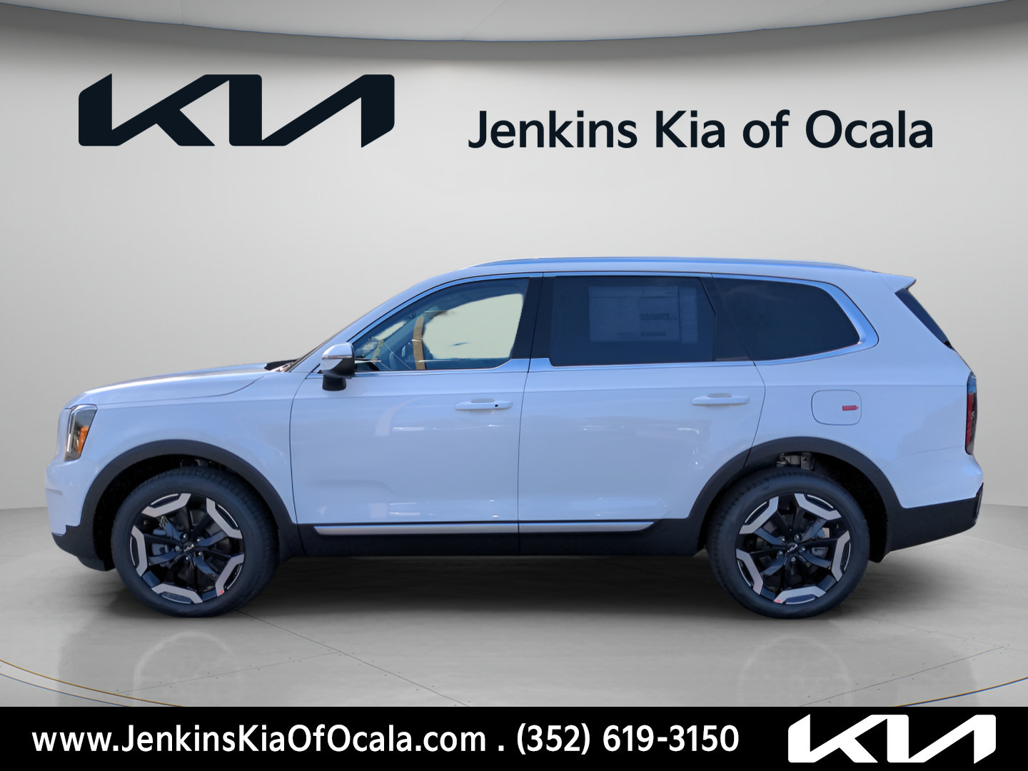 Certified 2023 Kia Telluride EX w/ EX Captain's Chair Package FWD image 7