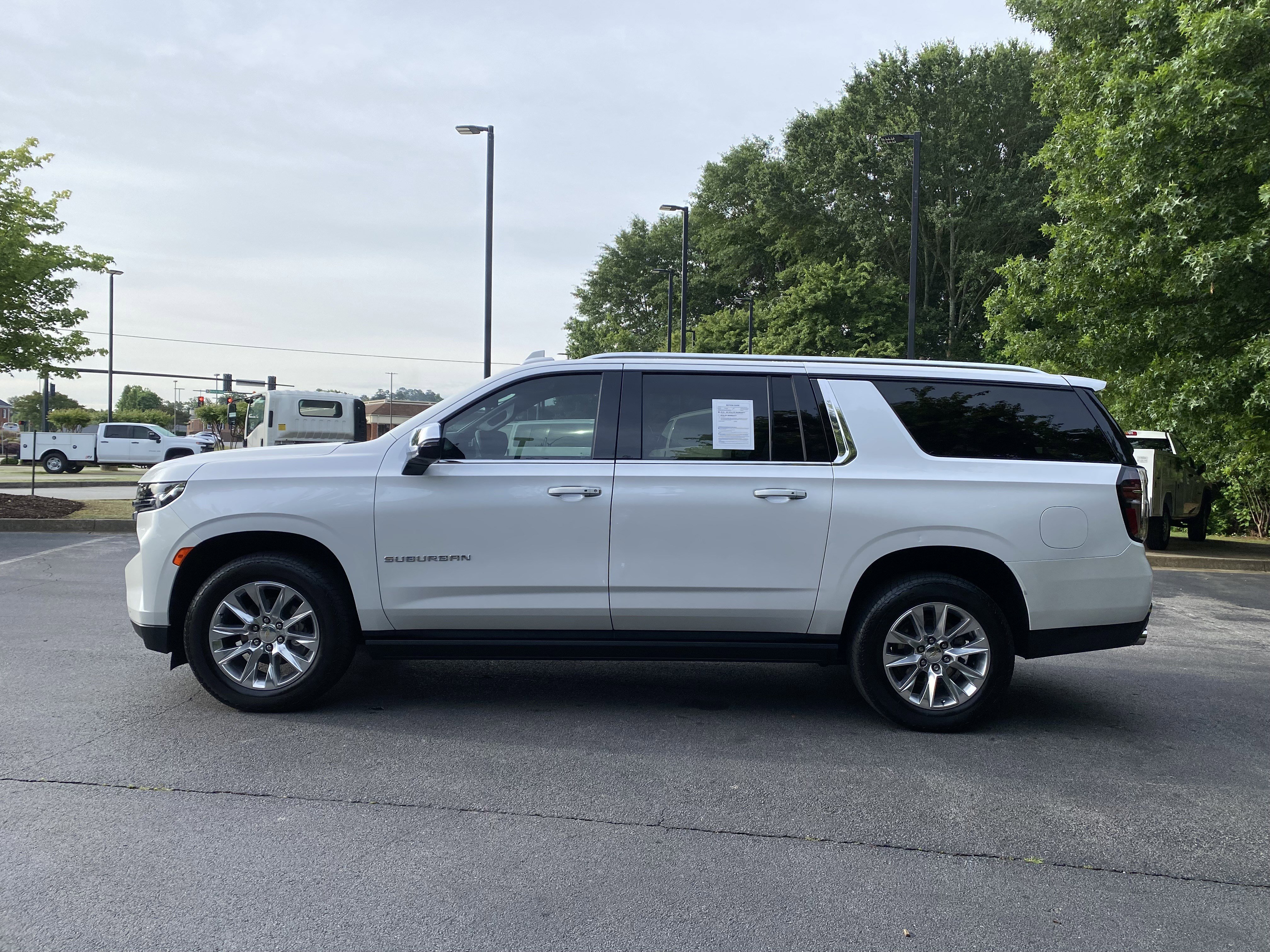 Used 2023 Chevrolet Suburban Premier AWD/4WD image 6