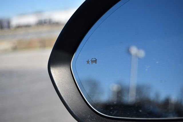 Used 2022 Buick Envision Essence w/ Technology Package I image 10