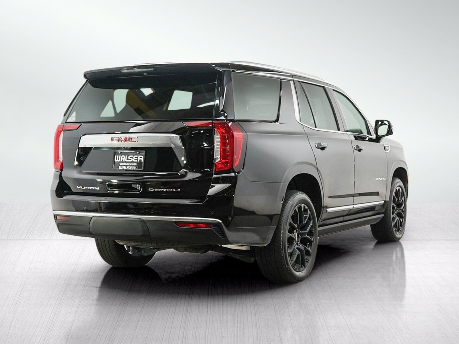 Used 2024 GMC Yukon Denali w/ Denali Reserve Package AWD/4WD image 5