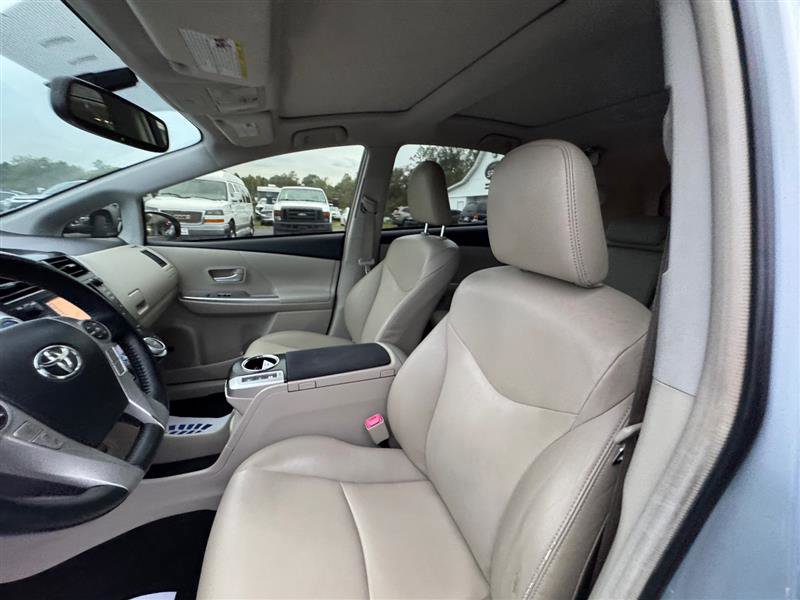 Used 2014 Toyota Prius V Five image 37
