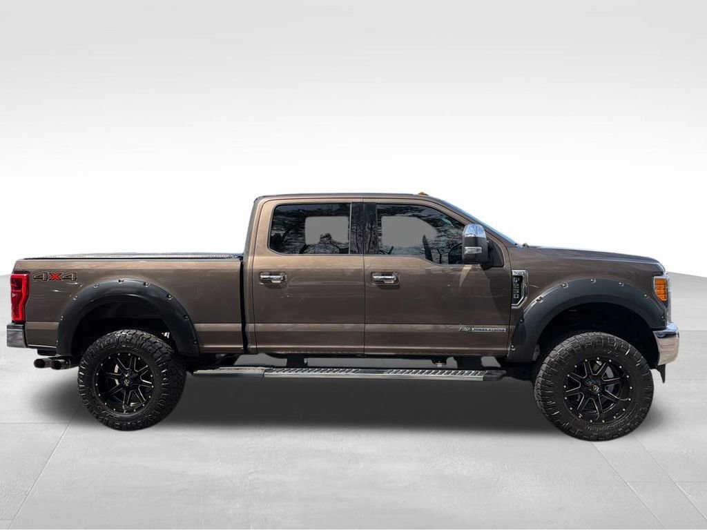 Used 2017 Ford F250 XLT w/ XLT Premium Package image 7