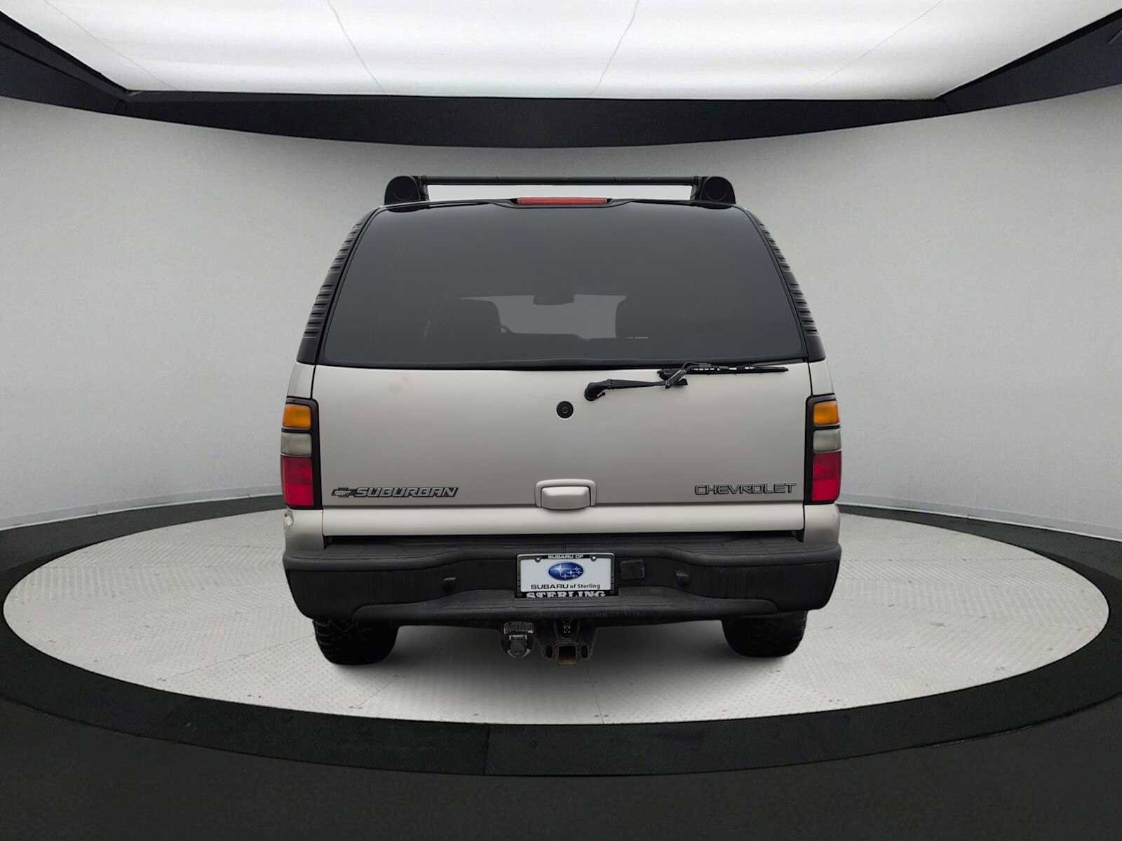 Used 2005 Chevrolet Suburban Z71 w/ Preferred Equipment Group image 7