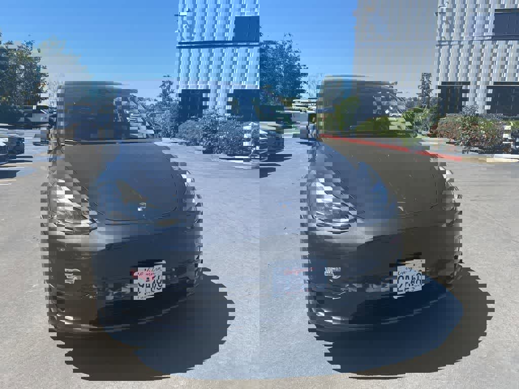 Used 2024 Tesla Model Y Long Range image 1