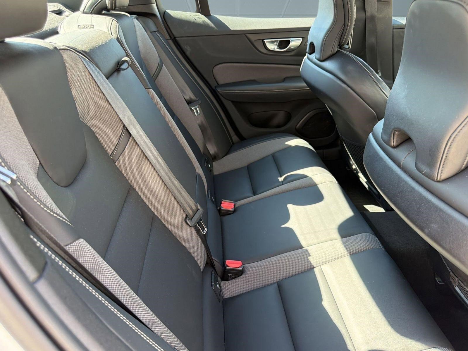 Used 2023 Volvo S60 B5 Ultimate w/ Protection Package Premier FWD image 29