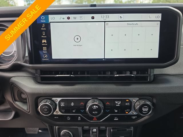 Certified 2024 Jeep Gladiator Sport AWD/4WD image 17