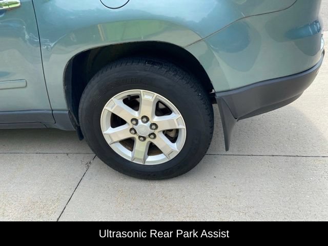 Used 2009 Saturn Outlook XR w/ Convenience Package FWD image 12