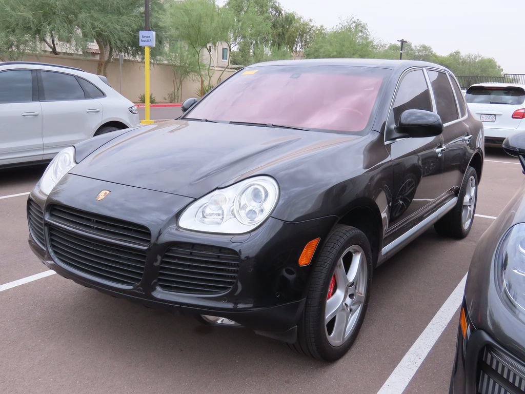 Used 2004 Porsche Cayenne Turbo AWD/4WD image 2