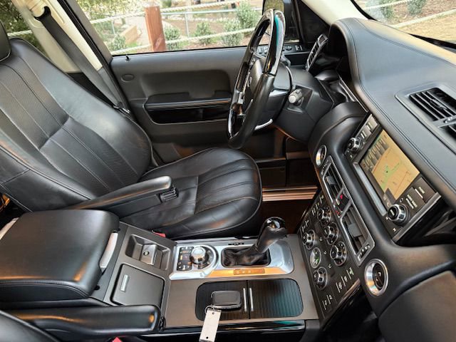 Used 2010 Land Rover Range Rover Supercharged image 11