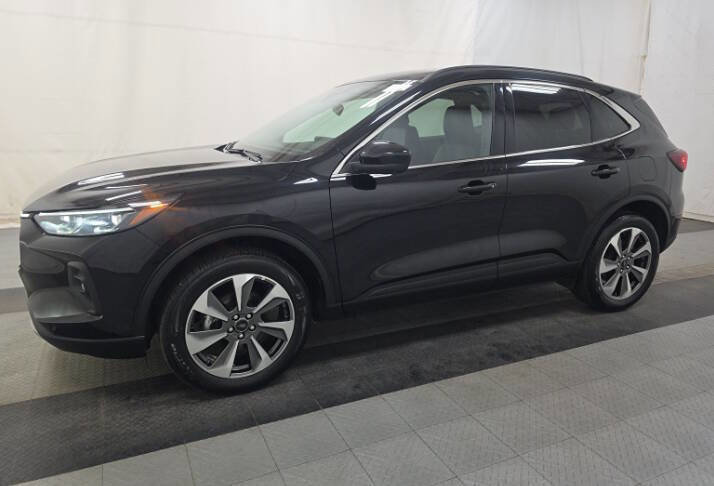 Used 2024 Ford Escape Platinum AWD/4WD image 1