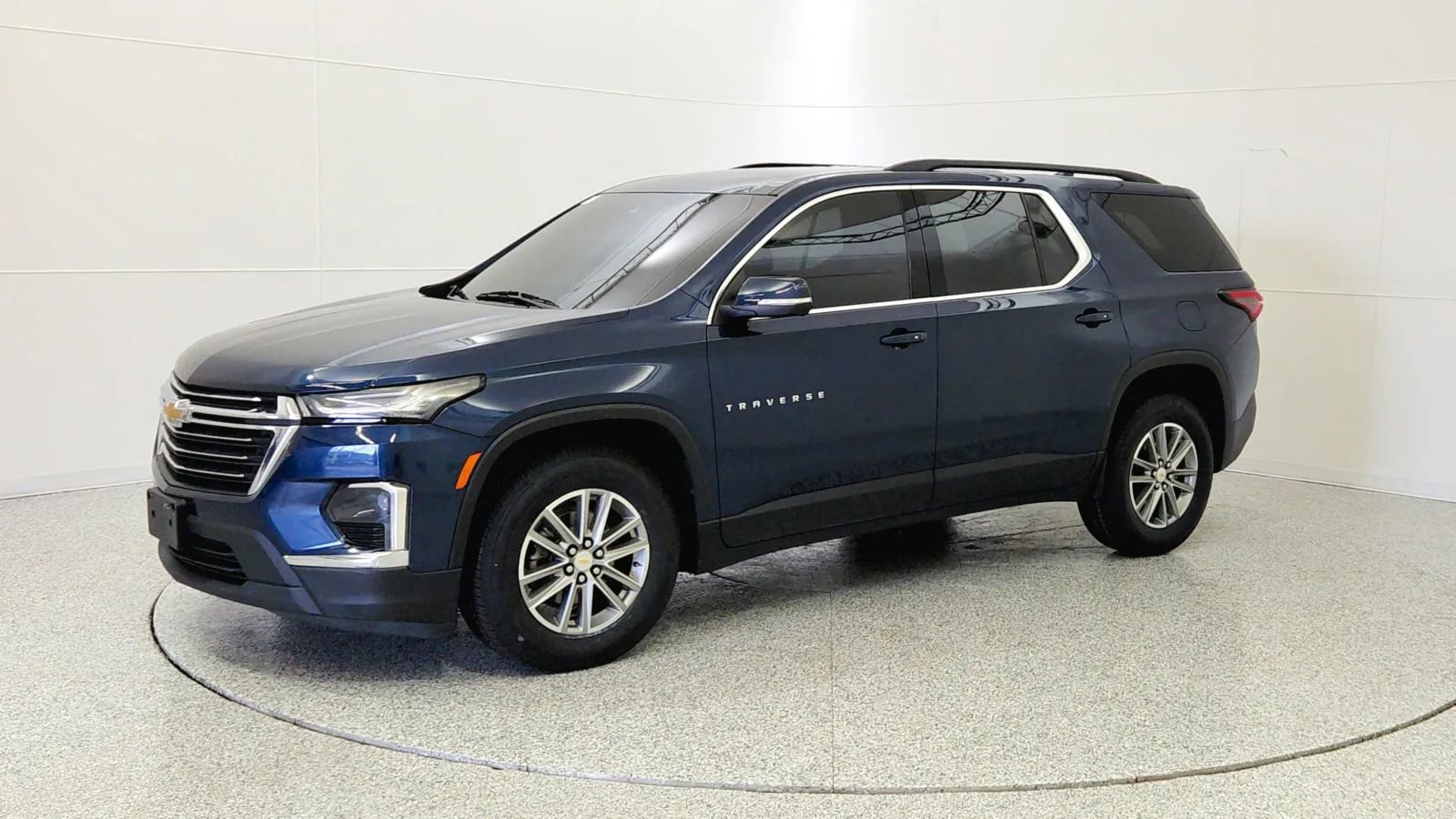 Used 2023 Chevrolet Traverse LT image 5