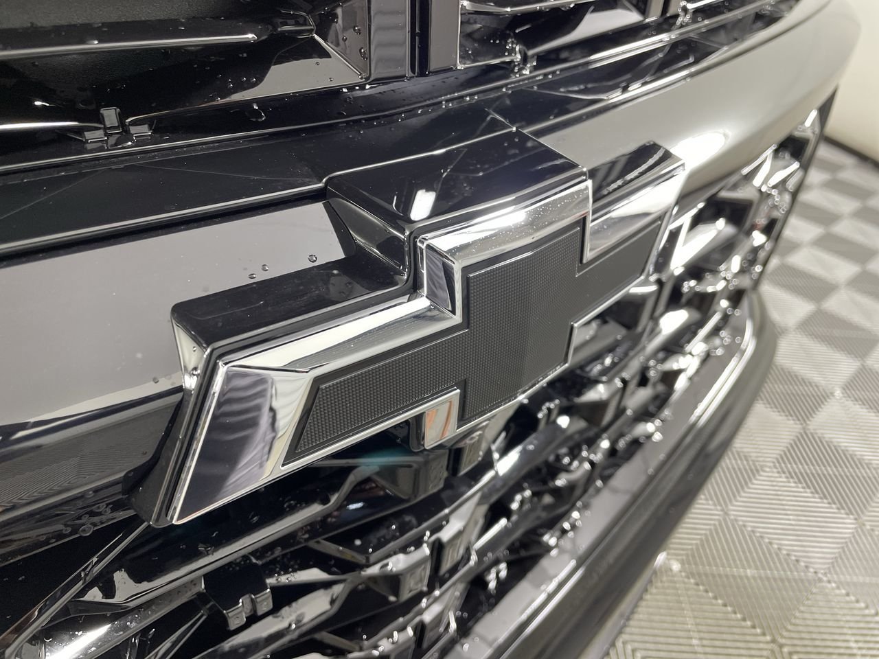 New 2026 Chevrolet Traverse RS w/ LPO, Floor Liner Package AWD/4WD image 95