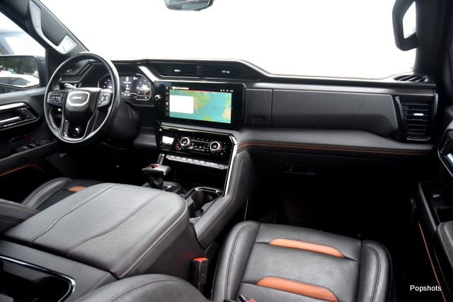 Used 2023 GMC Sierra 1500 AT4 w/ Technology Package AWD/4WD image 17