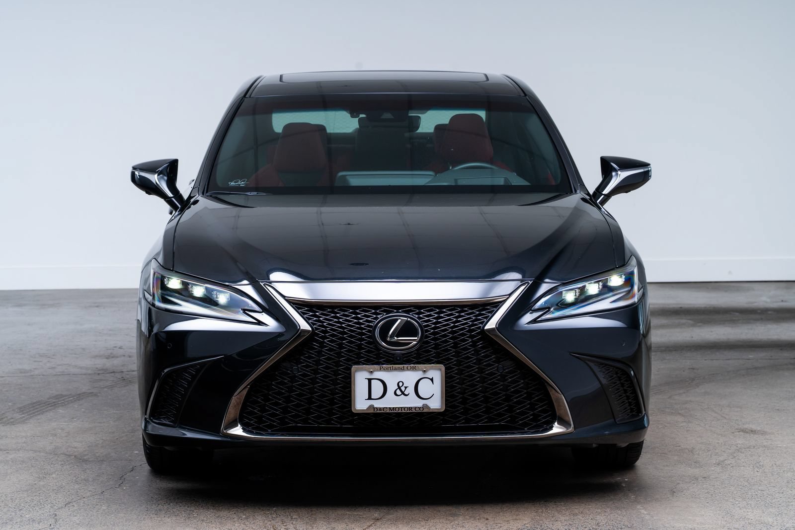 Used 2025 Lexus ES 300h FWD image 2