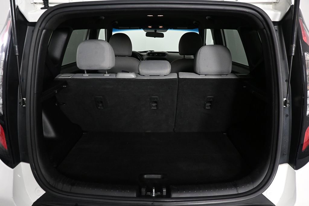 Used 2015 Kia Soul + image 27