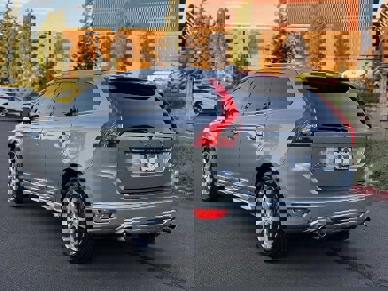 Used 2012 Volvo XC60 T6 R-Design image 3