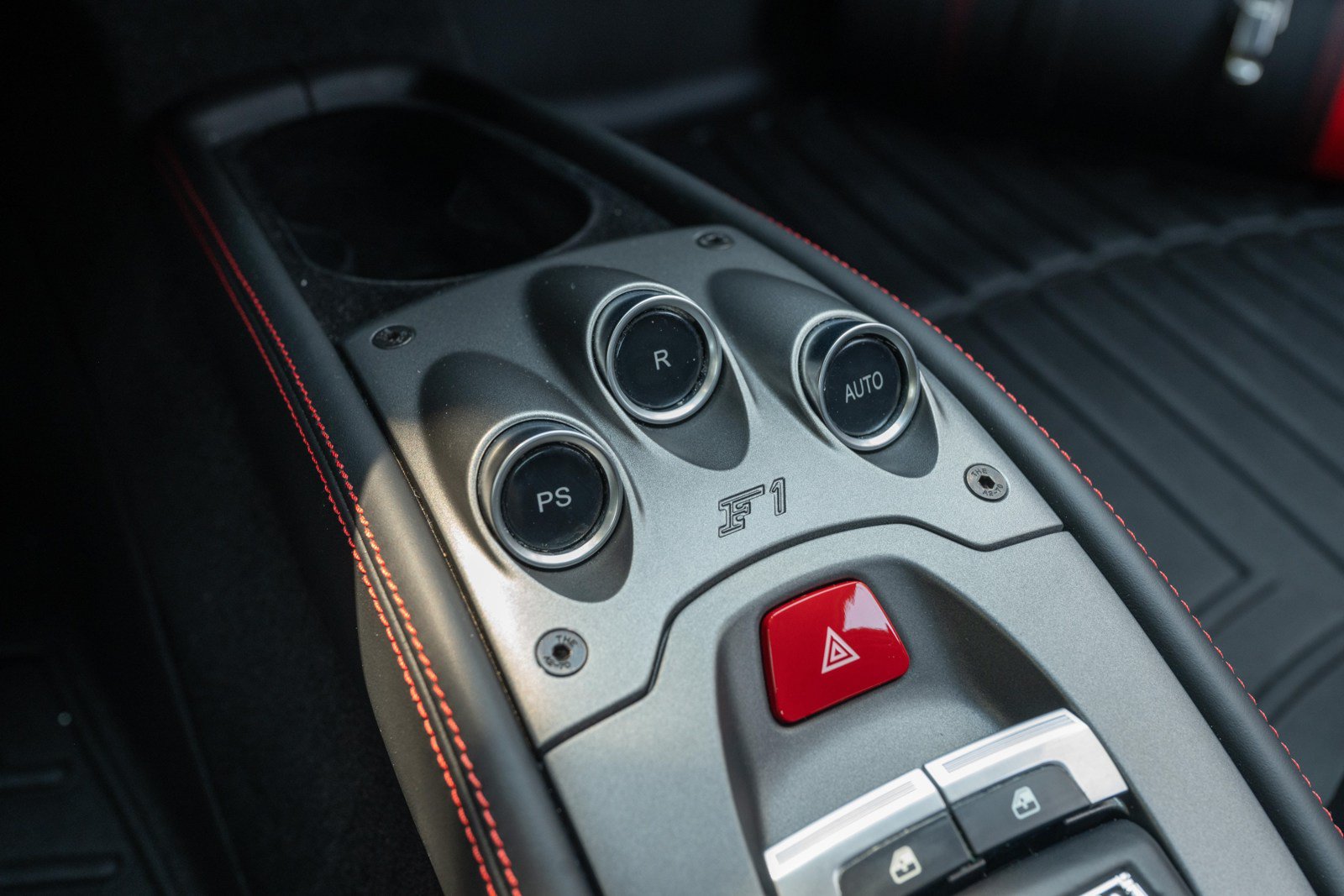 Used 2012 Ferrari 458 Italia Coupe RWD image 40