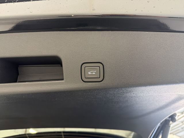 New 2026 Chevrolet Traverse LT w/ Midnight/Sport Edition image 19