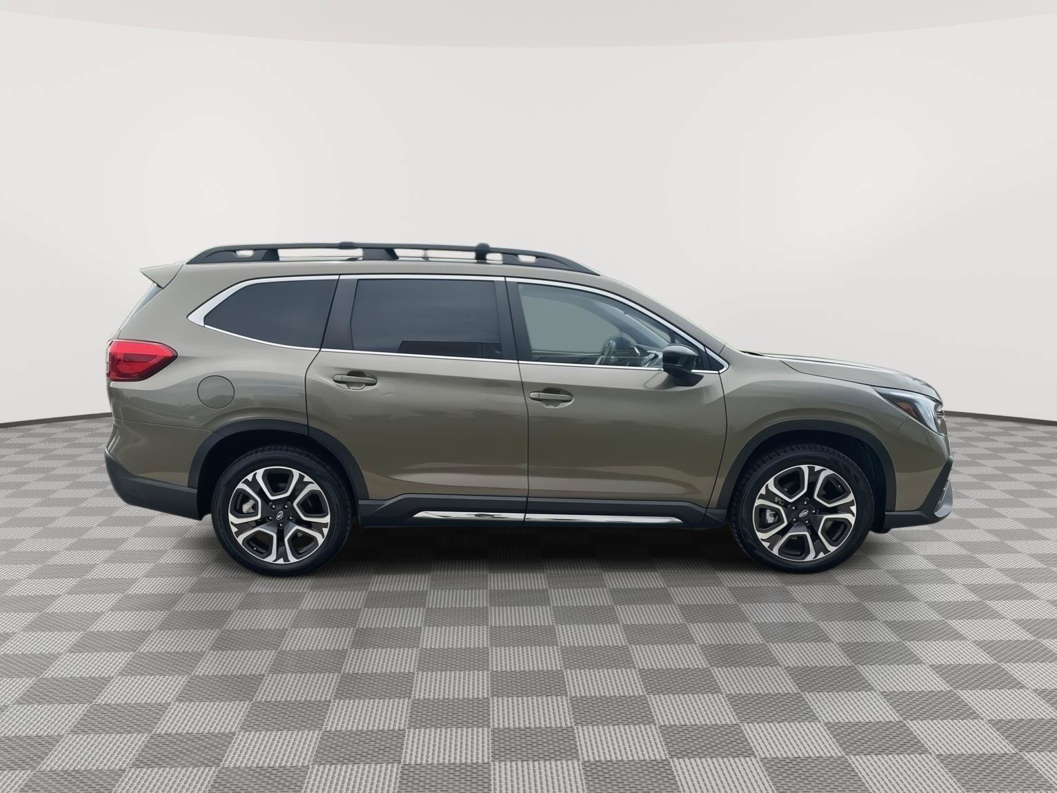 Used 2024 Subaru Ascent Limited AWD/4WD image 11