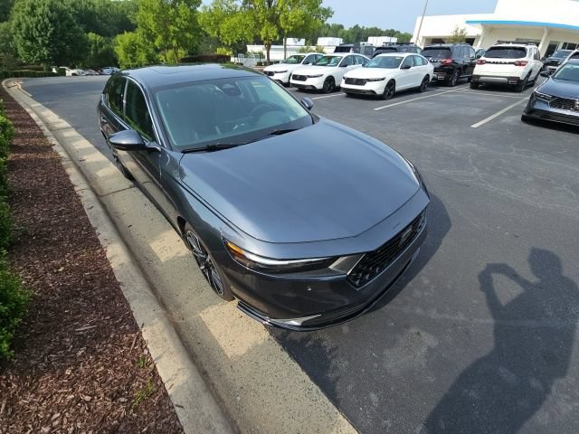 Used 2025 Honda Accord Touring image 8