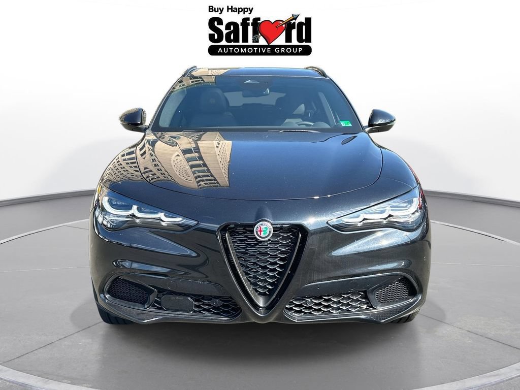 New 2025 Alfa Romeo Stelvio Sprint AWD/4WD image 9