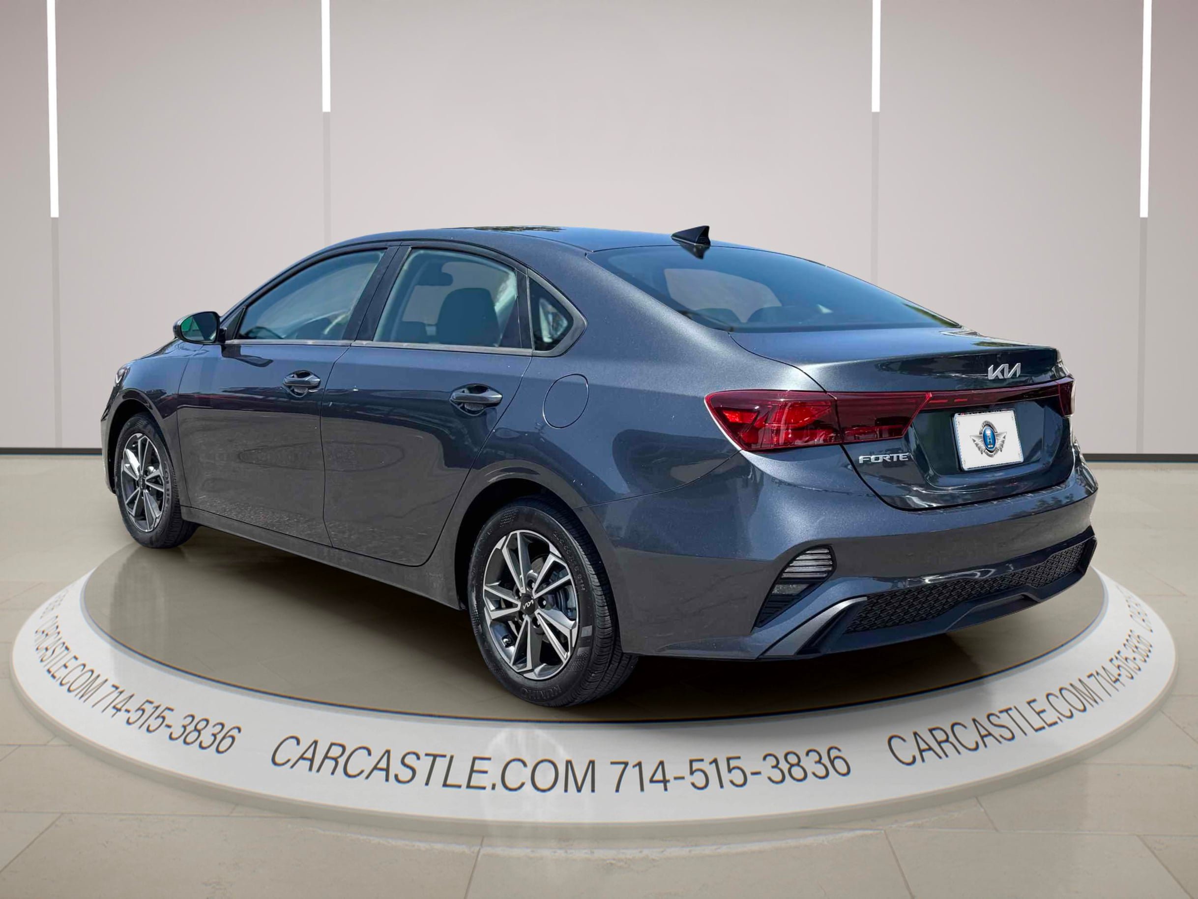 Used 2022 Kia Forte LXS FWD image 4