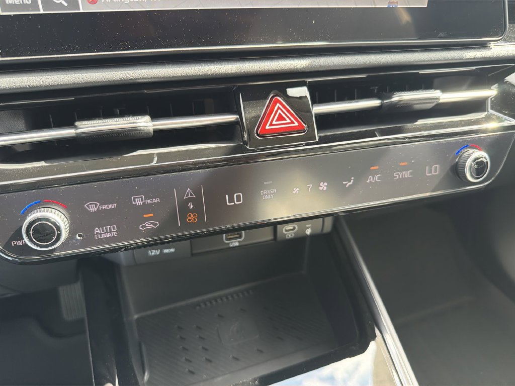 New 2026 Kia Niro EX FWD image 17