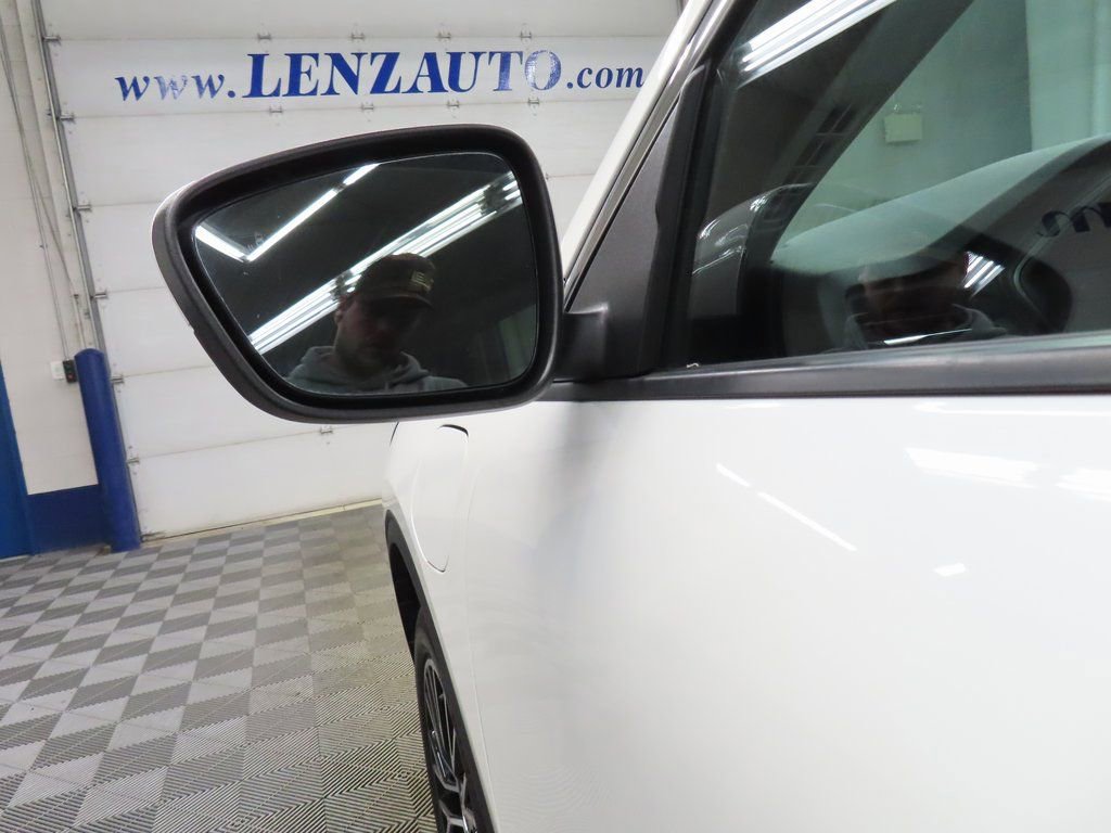 Used 2023 Ford Escape SE image 58