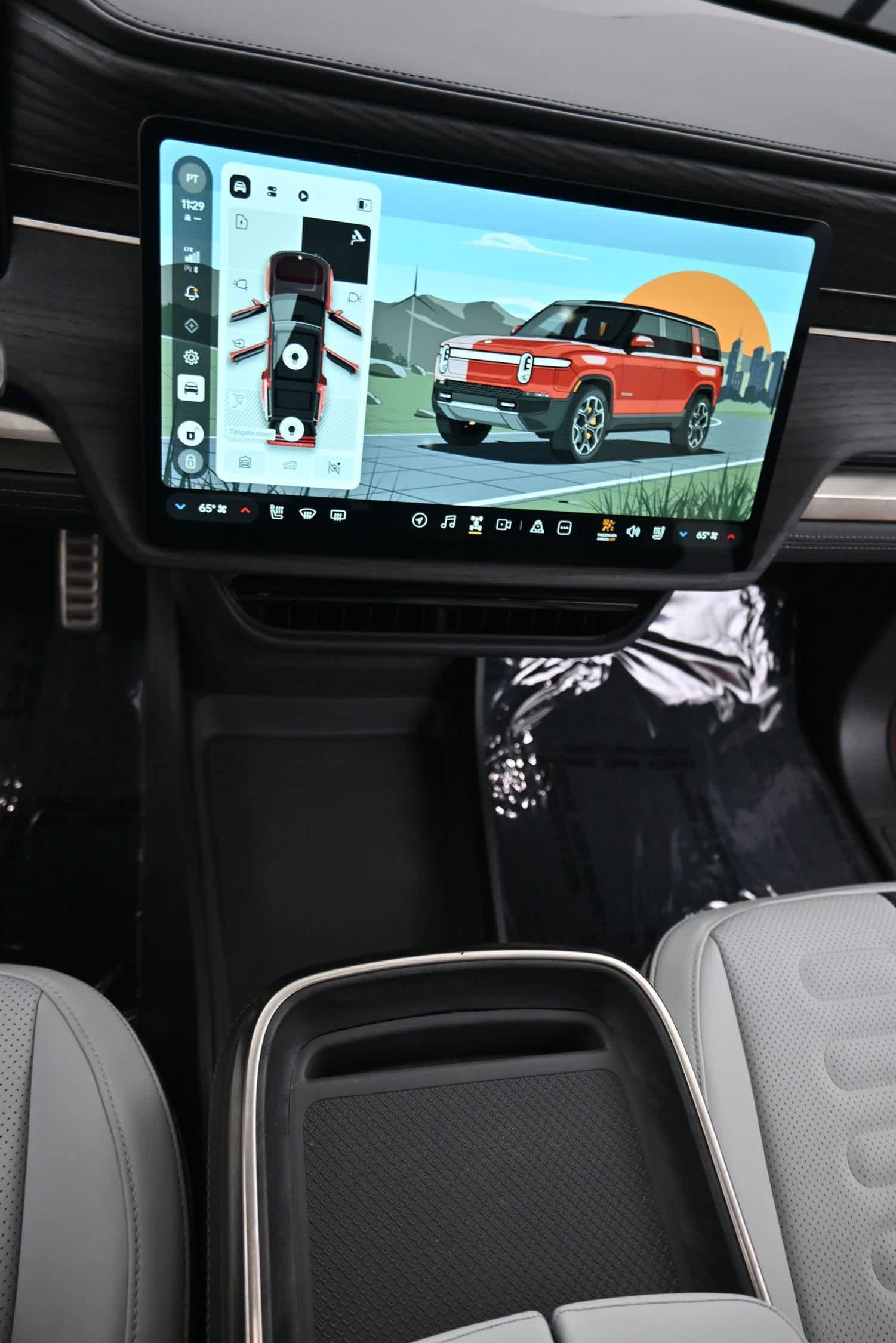 Used 2023 Rivian R1S Adventure Quad AWD/4WD image 25