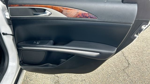 Used 2015 Lincoln MKZ Hybrid FWD image 12