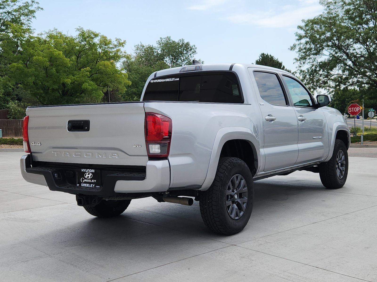 Used 2023 Toyota Tacoma SR5 w/ Technology Package AWD/4WD image 5