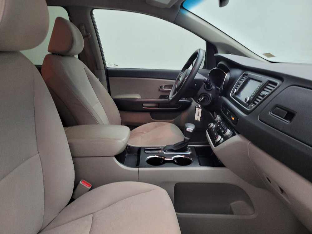 Used 2019 Kia Sedona LX FWD image 21