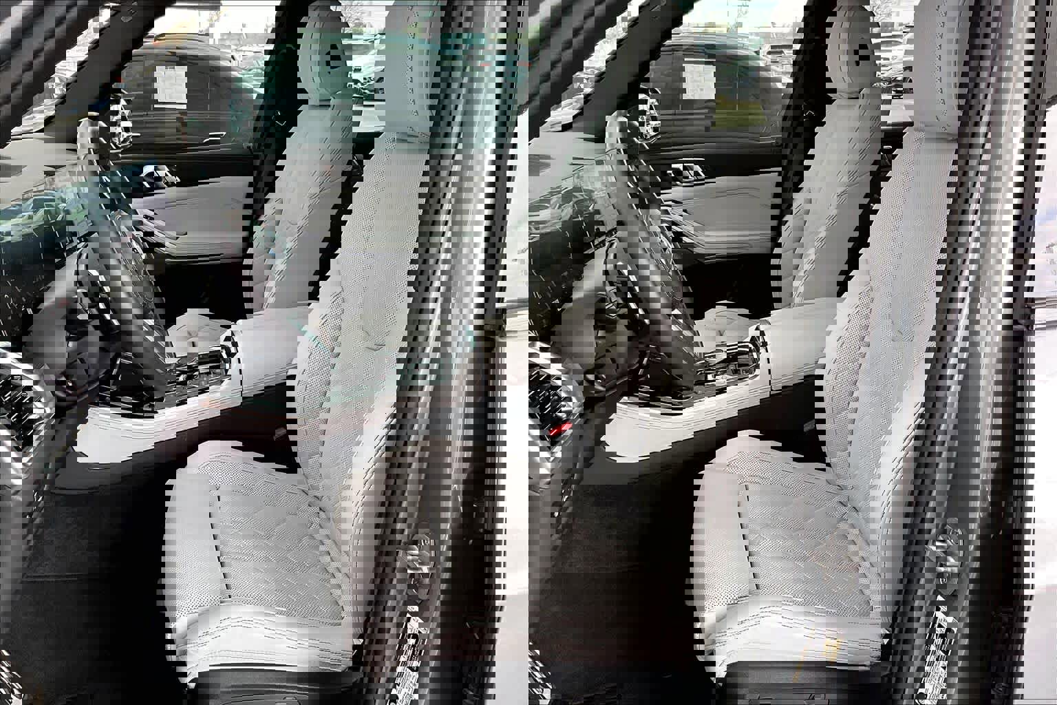 Used 2024 BMW X5 sDrive40i w/ M Sport Package image 8