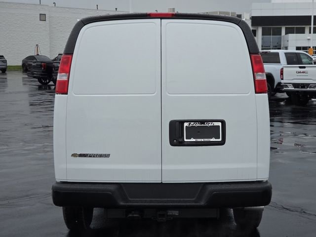 New 2026 Chevrolet Express 2500 w/ Driver Convenience Package RWD image 15