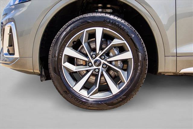 Used 2023 Audi Q5 2.0T Premium AWD/4WD image 9