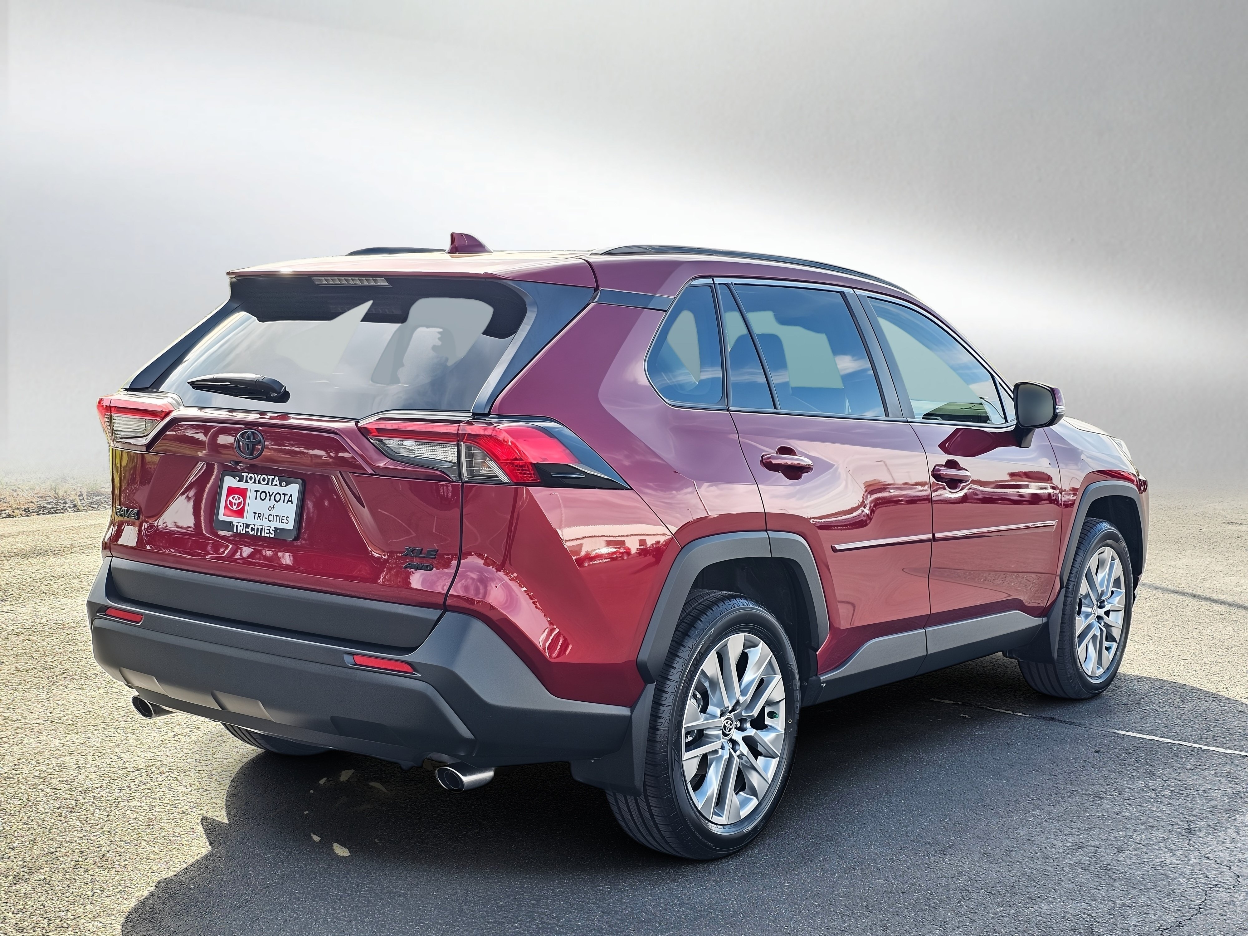Certified 2023 Toyota RAV4 XLE Premium AWD/4WD image 5