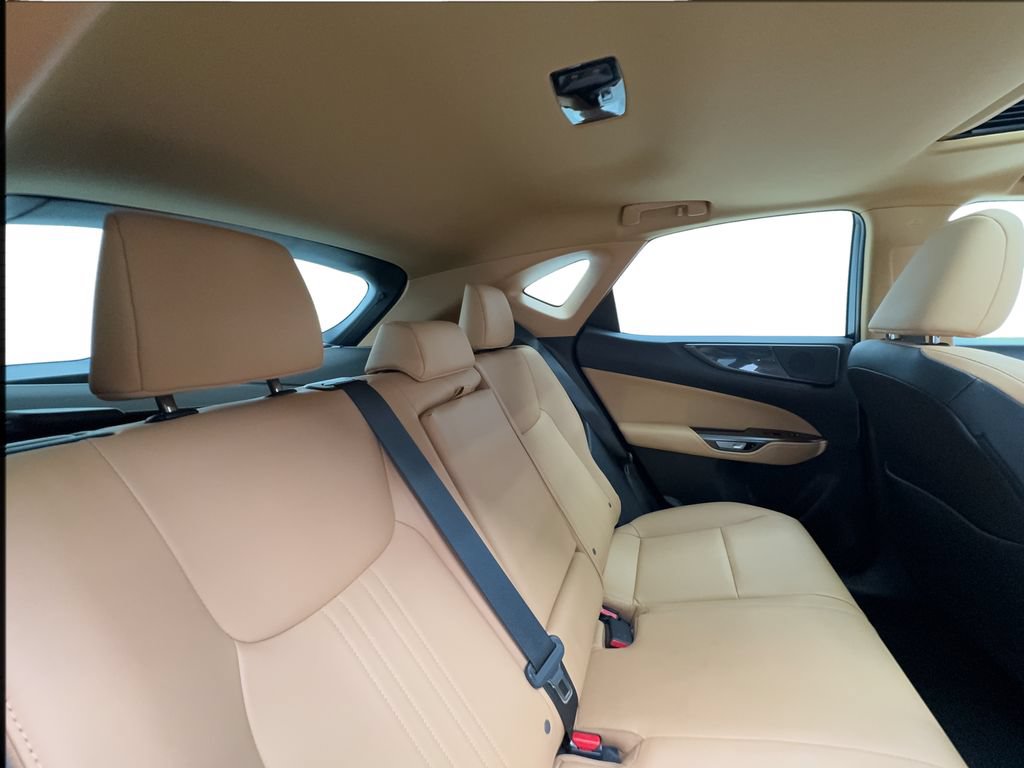 Used 2025 Lexus NX 250 FWD w/ Towing Package (2000 Lbs) image 30