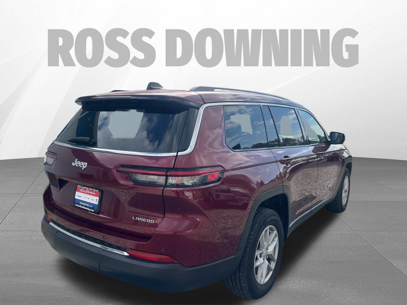 Used 2023 Jeep Grand Cherokee L Laredo image 4