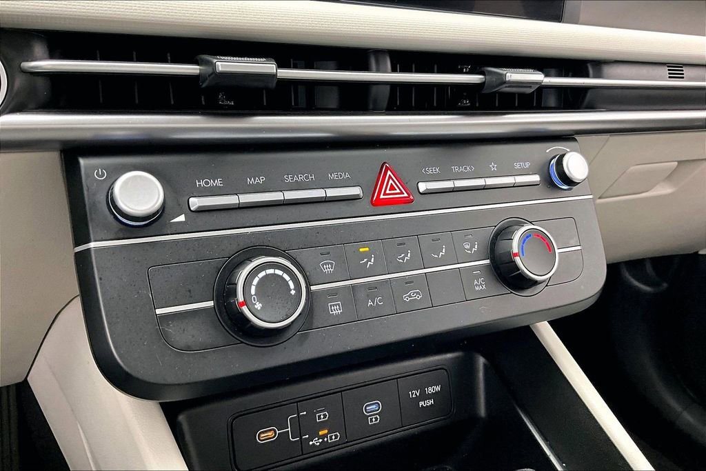 Used 2025 Hyundai Tucson SE image 31