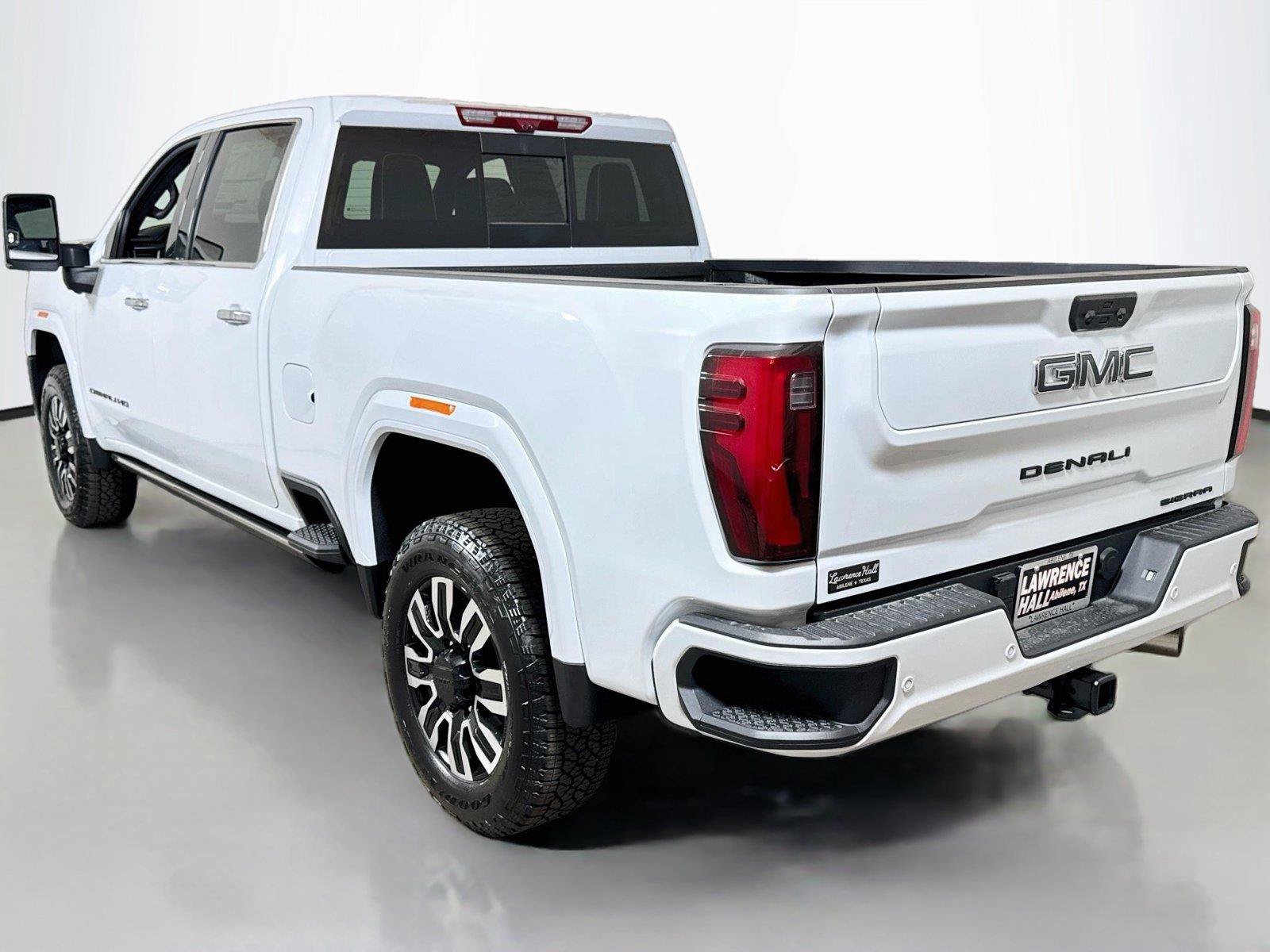 New 2026 GMC Sierra 2500 Denali Ultimate w/ LPO, Black Badging Package AWD/4WD image 3