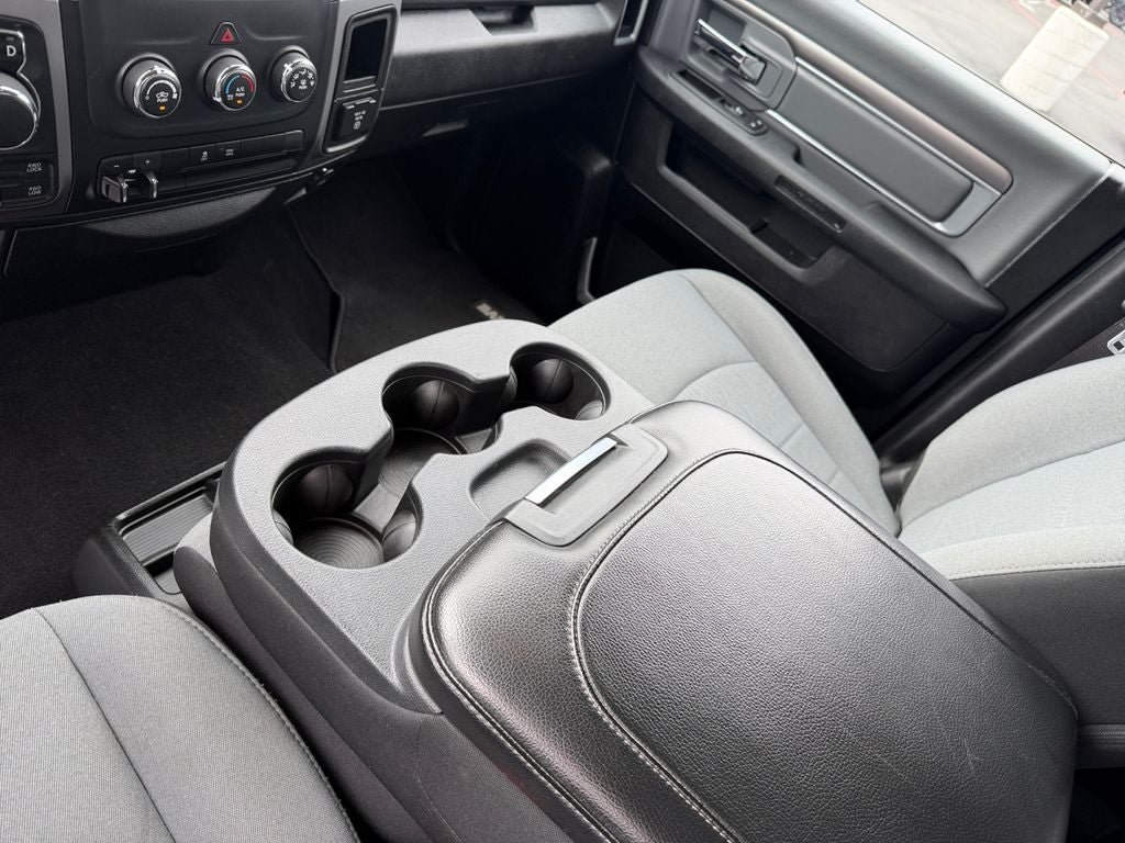 Used 2023 RAM 1500 Classic SLT AWD/4WD image 18