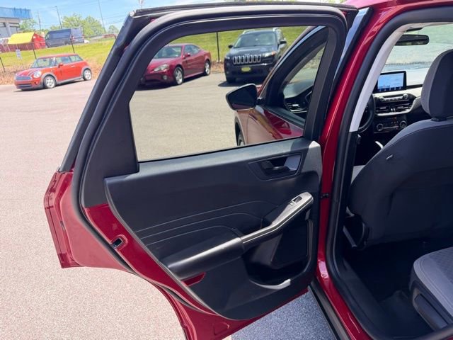 Used 2022 Ford Escape SE w/ Convenience Package FWD image 21