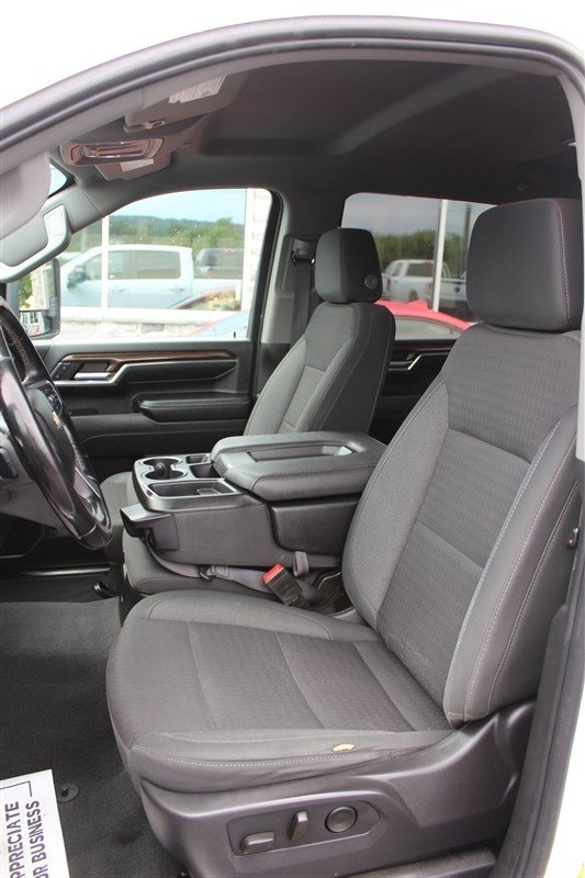 Used 2024 Chevrolet Silverado 2500 LT AWD/4WD image 17