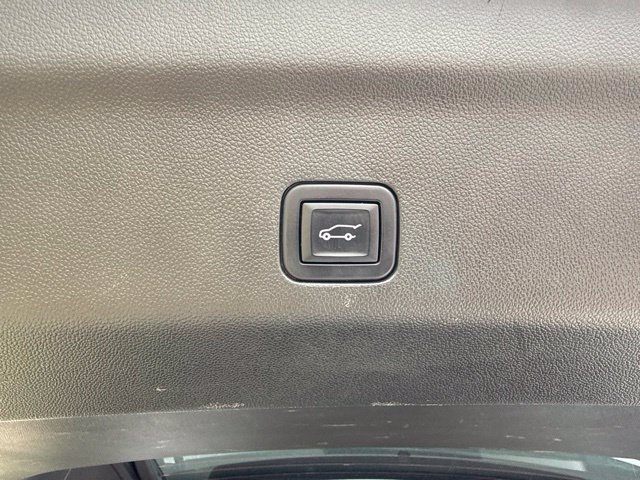 Used 2022 Chevrolet Tahoe LT w/ Luxury Package AWD/4WD image 25