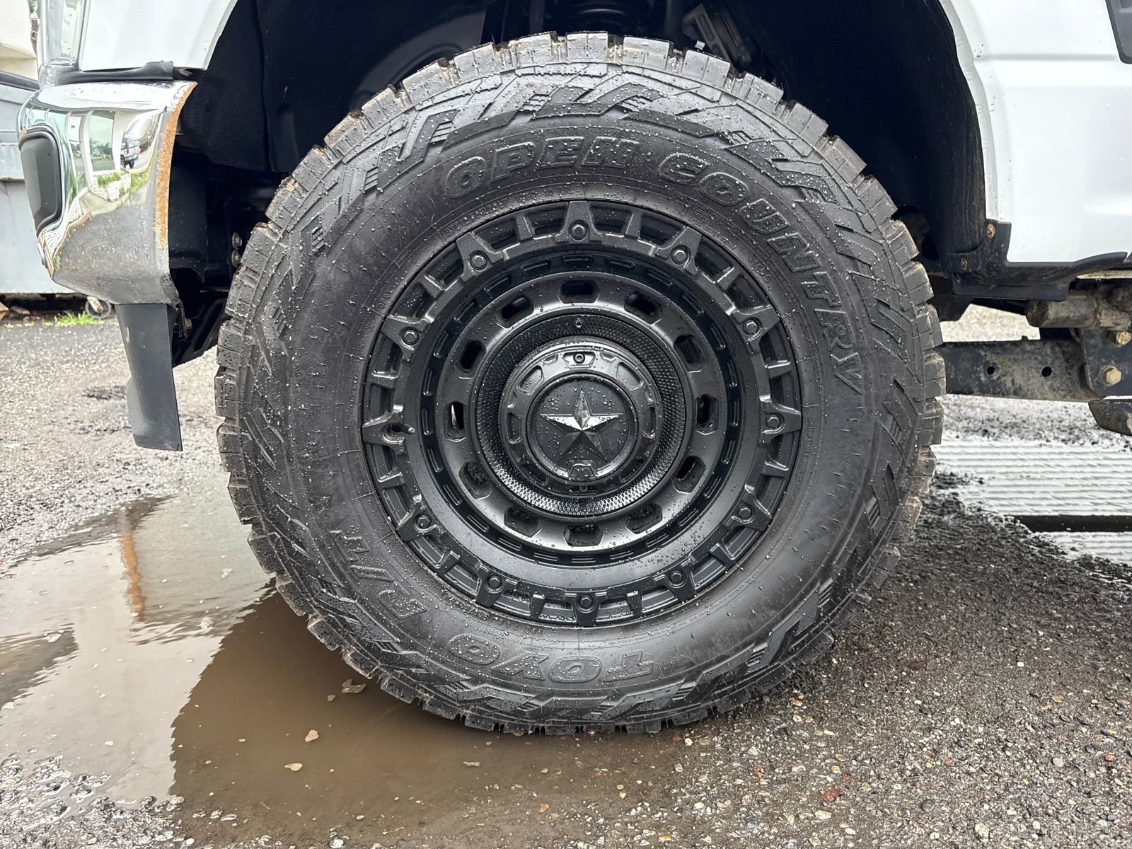 Certified 2023 Ford F250 Lariat w/ Lariat Ultimate Package image 27