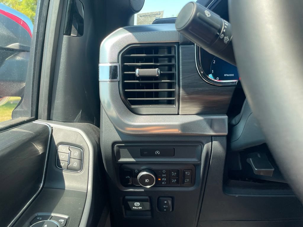 Used 2025 Ford F150 Lariat w/ Equipment Group 501A Mid AWD/4WD image 12