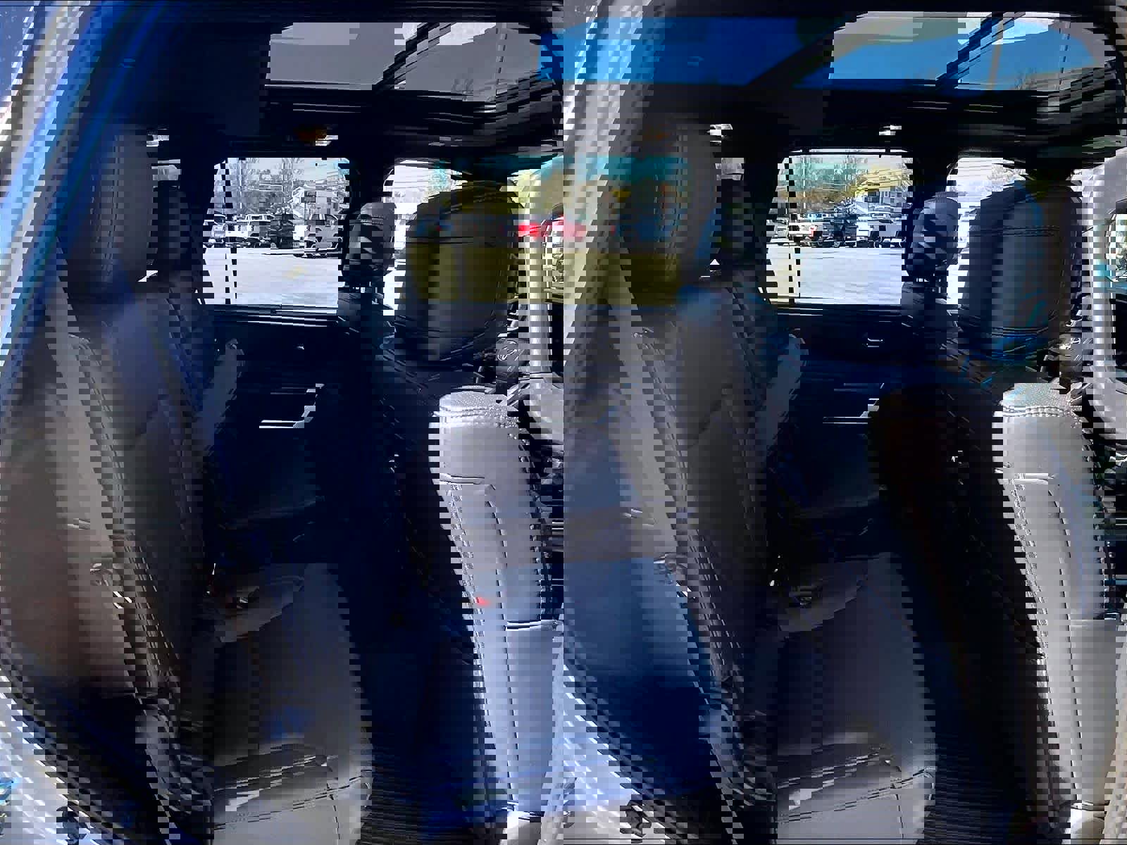 Used 2025 Toyota Sequoia Platinum image 16