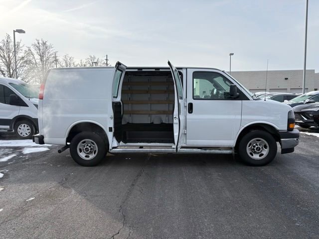 Used 2024 GMC Savana 2500 w/ Driver Convenience Package image 12